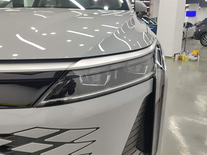 Photo 5 - Exeed RX C-DM Hybrid