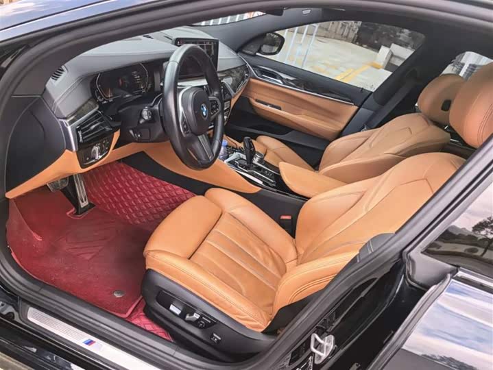 Фото 5 - BMW 6 Series GT