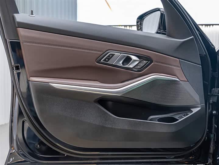 Фото 3 - BMW 3 Series