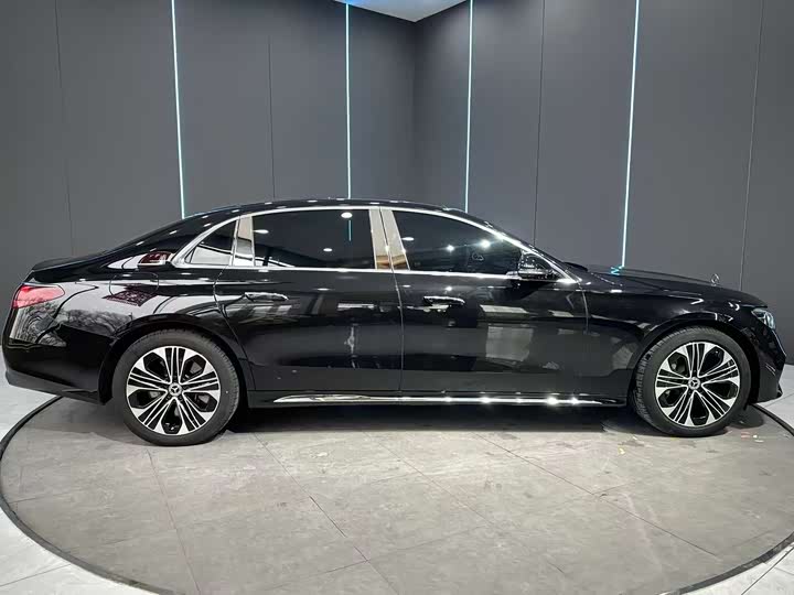 Фото 4 - Mercedes-Benz E-Class Hybrid