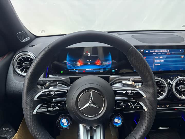 Фото 7 - Mercedes-Benz GLB-Class AMG