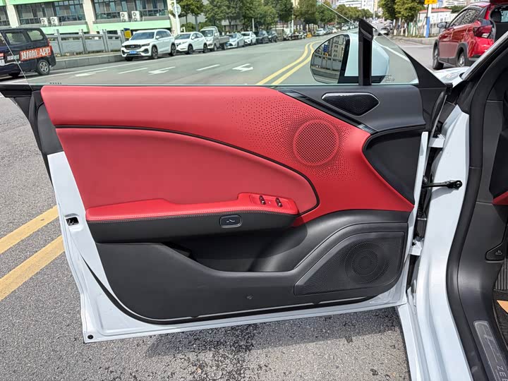 Фото 6 - Zeekr 007 GT