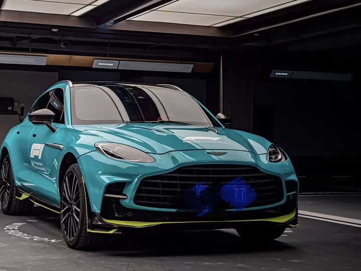 Фото 1 - Aston Martin DBX
