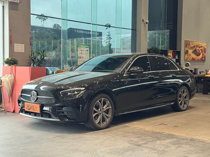 Фото 1 - Mercedes-Benz E-Class