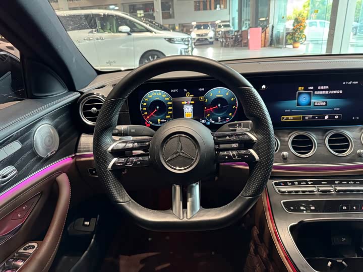 Фото 7 - Mercedes-Benz E-Class