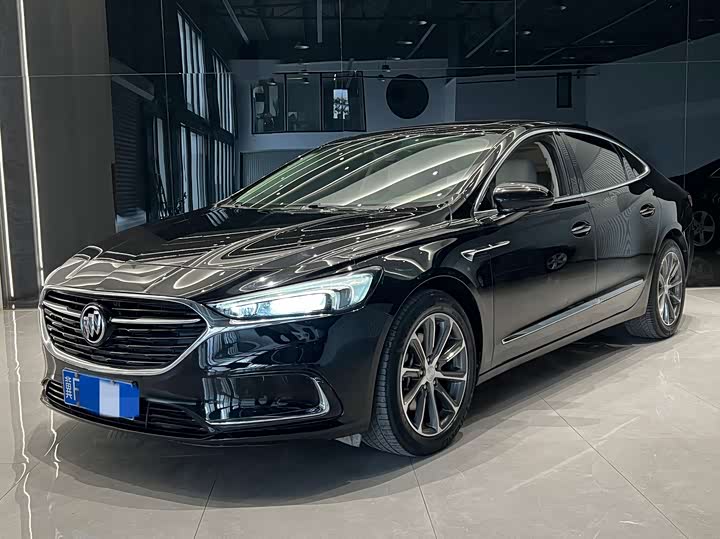 Фото 1 - Buick LaCrosse