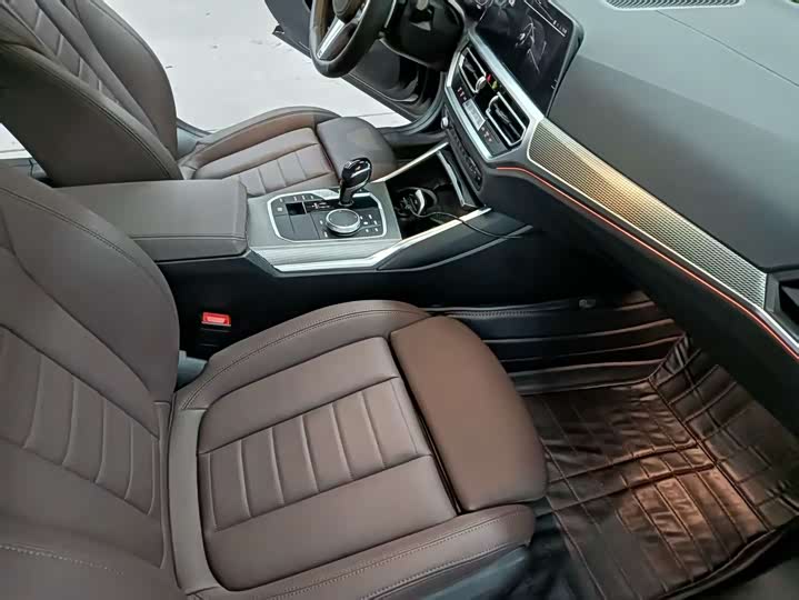 Photo 8 - BMW 3 Series