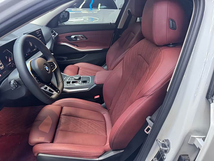 Photo 5 - BMW 3 Series