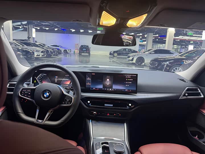 Photo 7 - BMW 3 Series