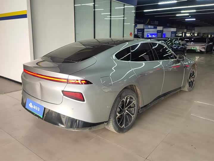 Фото 3 - XPeng P7