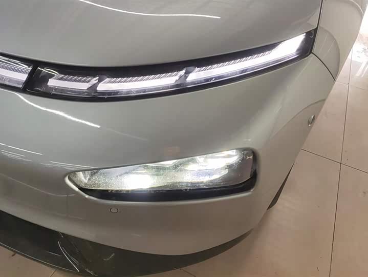 Фото 5 - XPeng P7