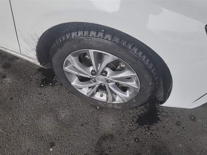 Фото 6 - Buick Verano