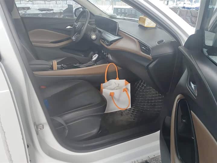 Фото 8 - Buick Verano