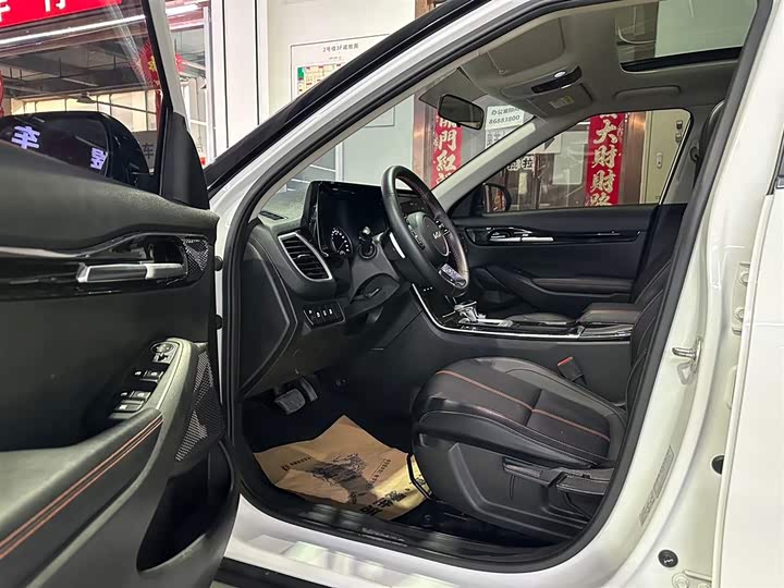 Фото 7 - Kia KX3