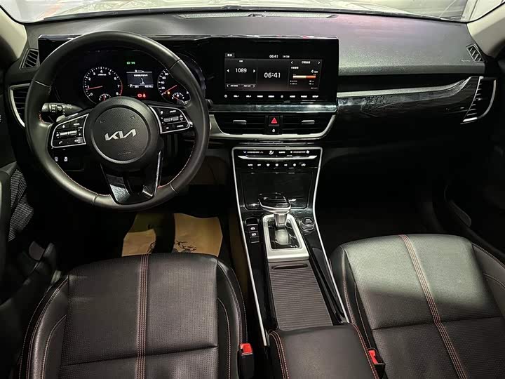 Фото 9 - Kia KX3