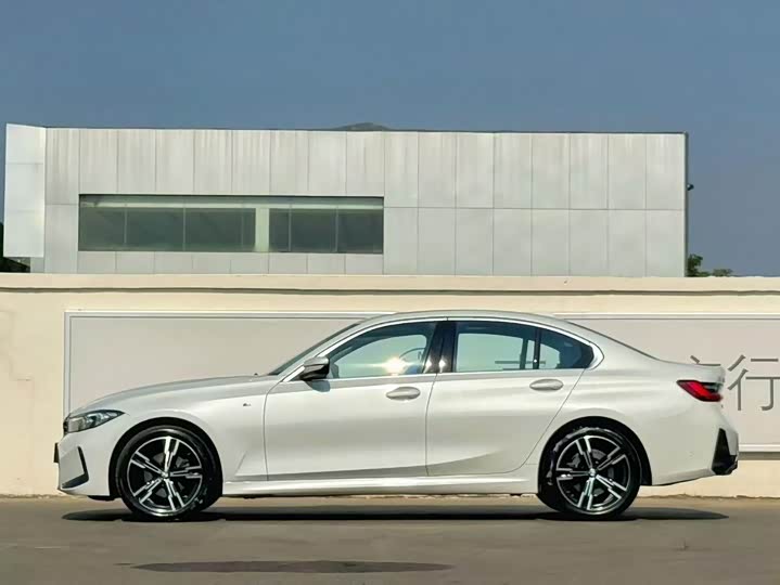 Фото 3 - BMW 3 Series