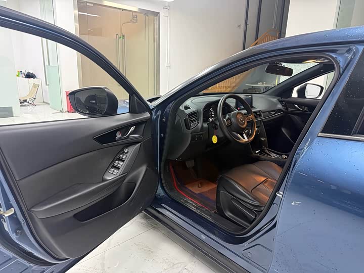 Фото 7 - Mazda CX-4