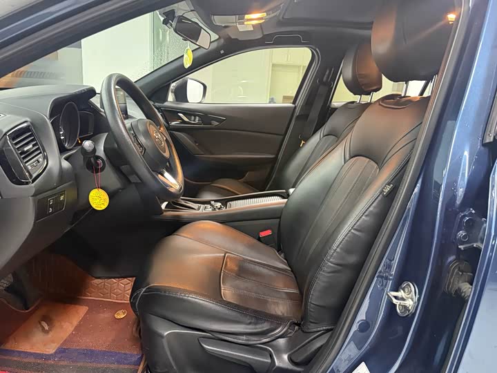 Фото 8 - Mazda CX-4