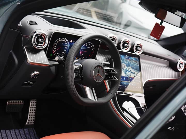 Фото 8 - Mercedes-Benz GLC-Class