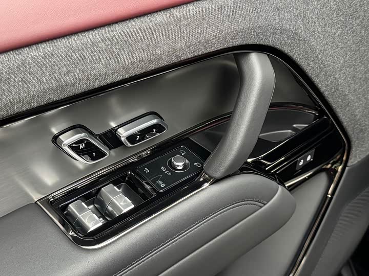 Photo 8 - Land Rover Range Rover Sport