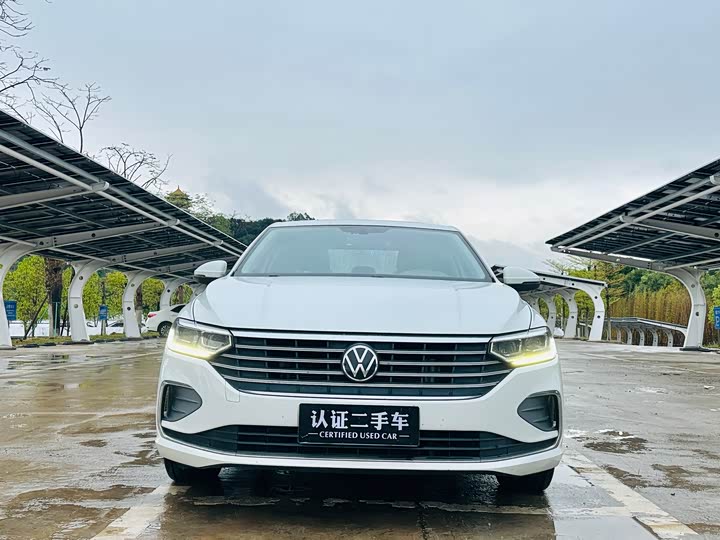 Фото 1 - Volkswagen Lavida