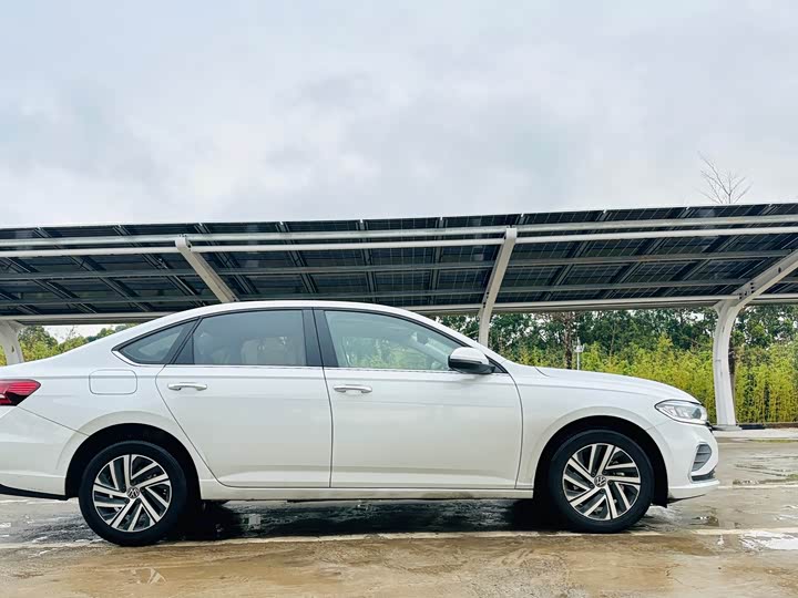 Фото 4 - Volkswagen Lavida