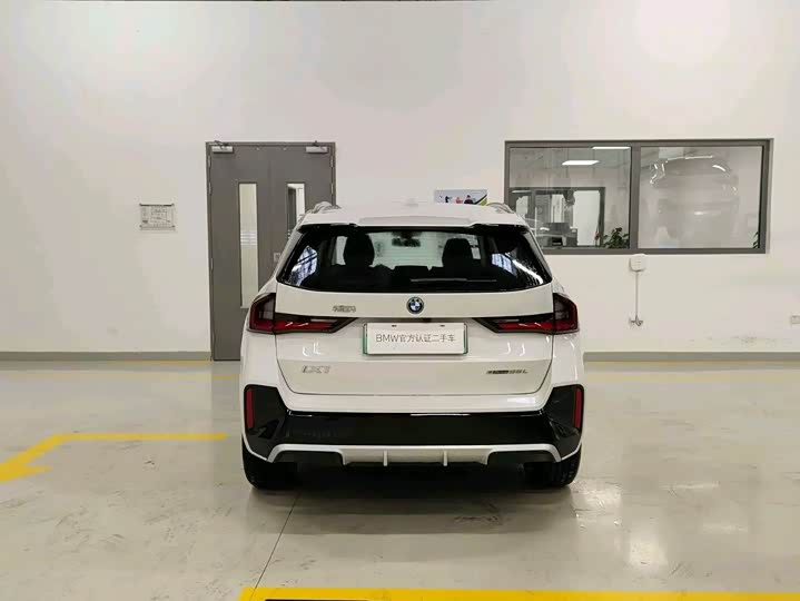 Фото 4 - BMW iX1