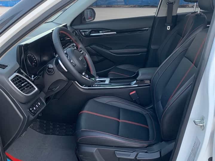 Фото 7 - Kia KX3