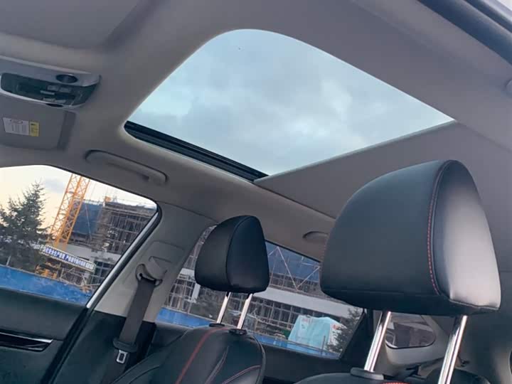 Фото 8 - Kia KX3