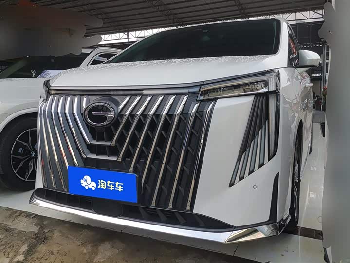 Фото 1 - GAC Trumpchi M8