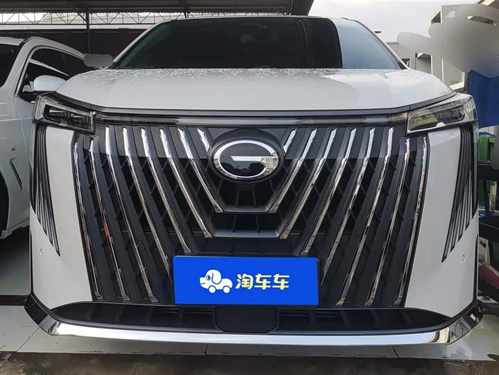 Фото 2 - GAC Trumpchi M8