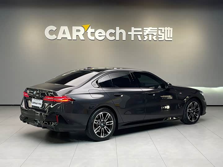 Фото 4 - BMW 5 Series