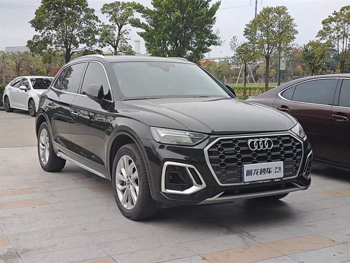 Фото 3 - Audi Q5L