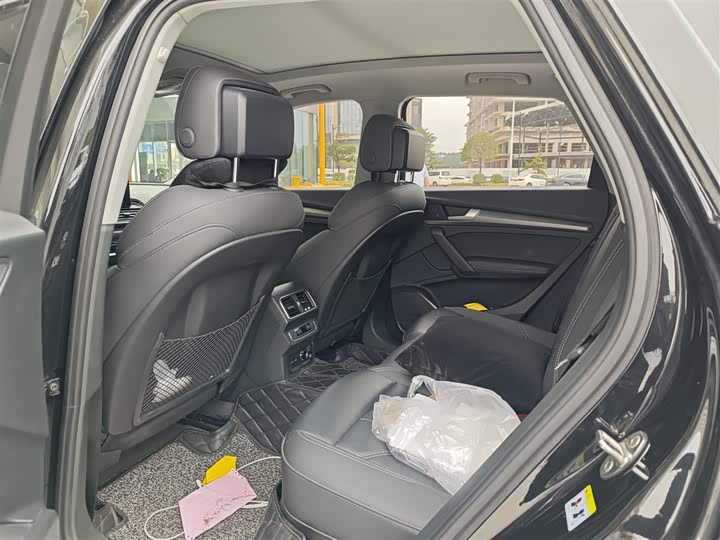 Фото 5 - Audi Q5L