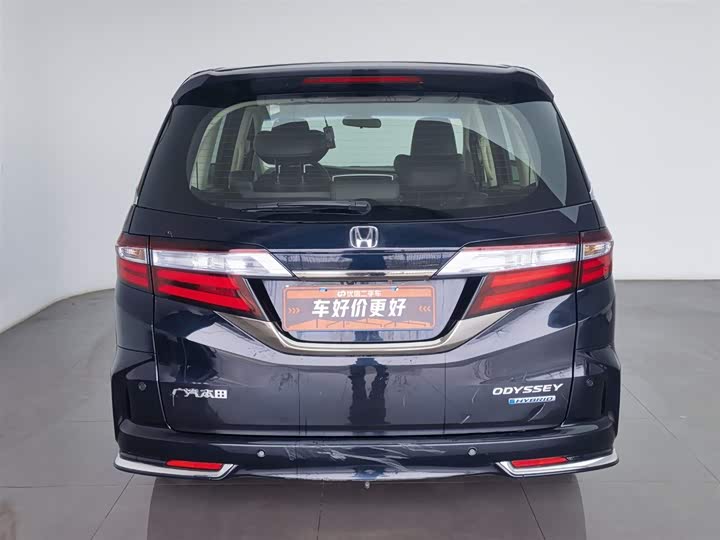 Фото 4 - Honda Odyssey