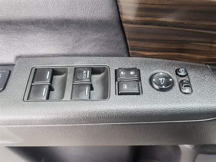 Фото 9 - Honda Odyssey