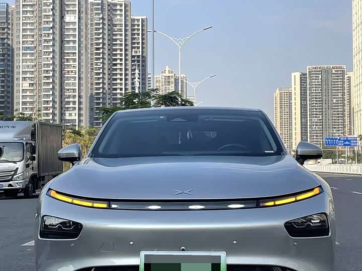 Фото 2 - XPeng P7