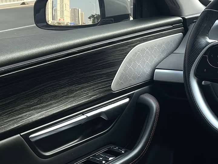 Фото 6 - XPeng P7