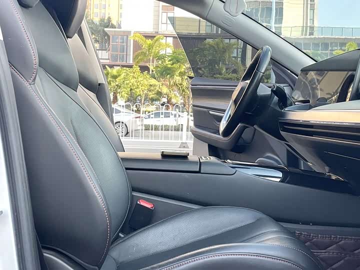 Фото 7 - XPeng P7