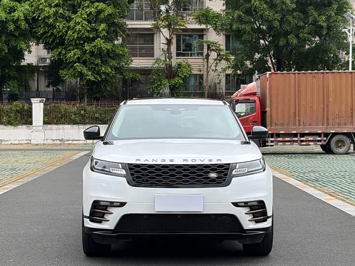 Фото 2 - Land Rover Range Rover Velar
