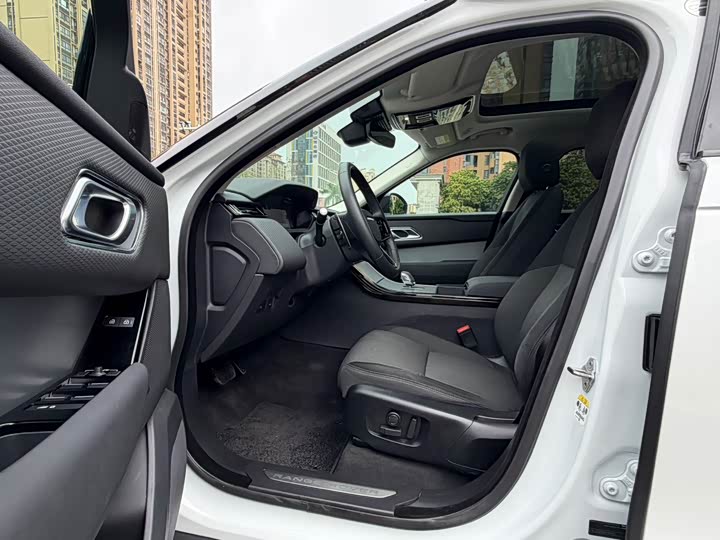 Фото 4 - Land Rover Range Rover Velar