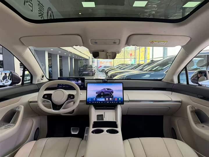 Фото 9 - Luxeed R7