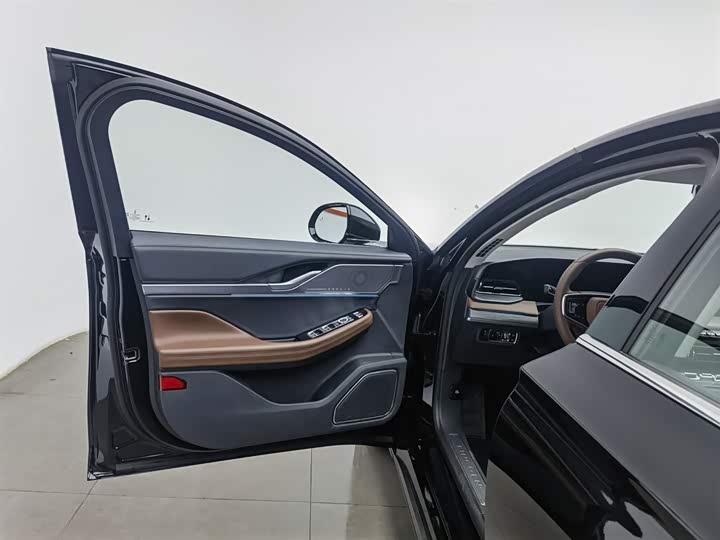 Фото 8 - Lincoln Z (Zephyr)