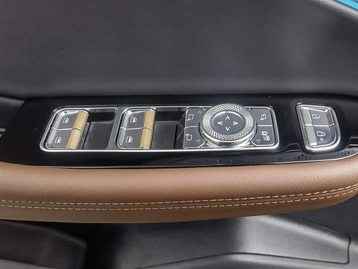 Фото 9 - Lincoln Z (Zephyr)