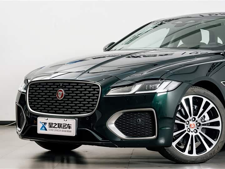 Фото 3 - Jaguar XF L