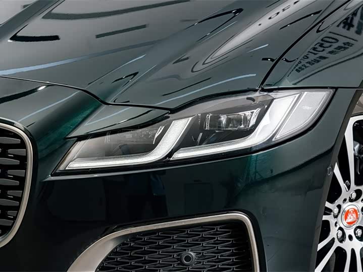 Фото 4 - Jaguar XF L