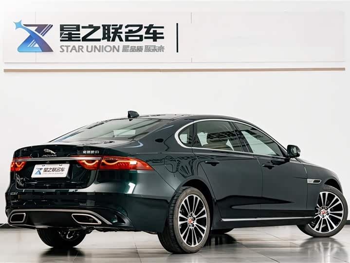 Фото 7 - Jaguar XF L