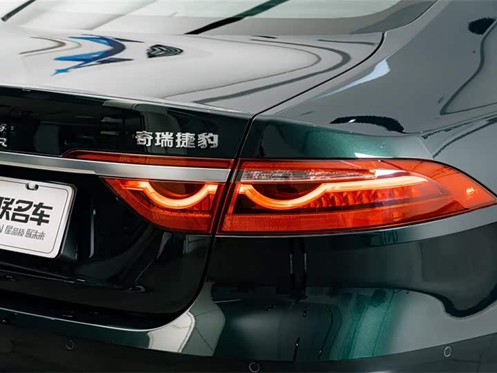 Фото 9 - Jaguar XF L