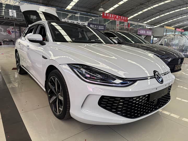 Фото 3 - Volkswagen Lamando L