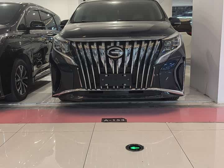 Фото 2 - GAC Trumpchi M8